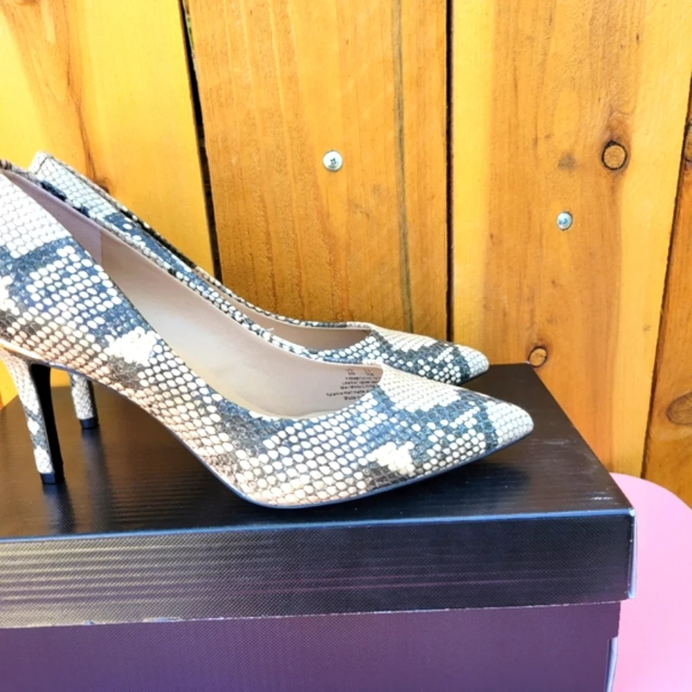 DKNY Randi Glossed Snake-effect Leather Pumps SZ 6 - Picture 16 of 16